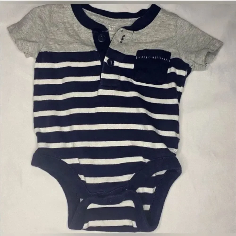 Gap striped Onsie Size 0-3M